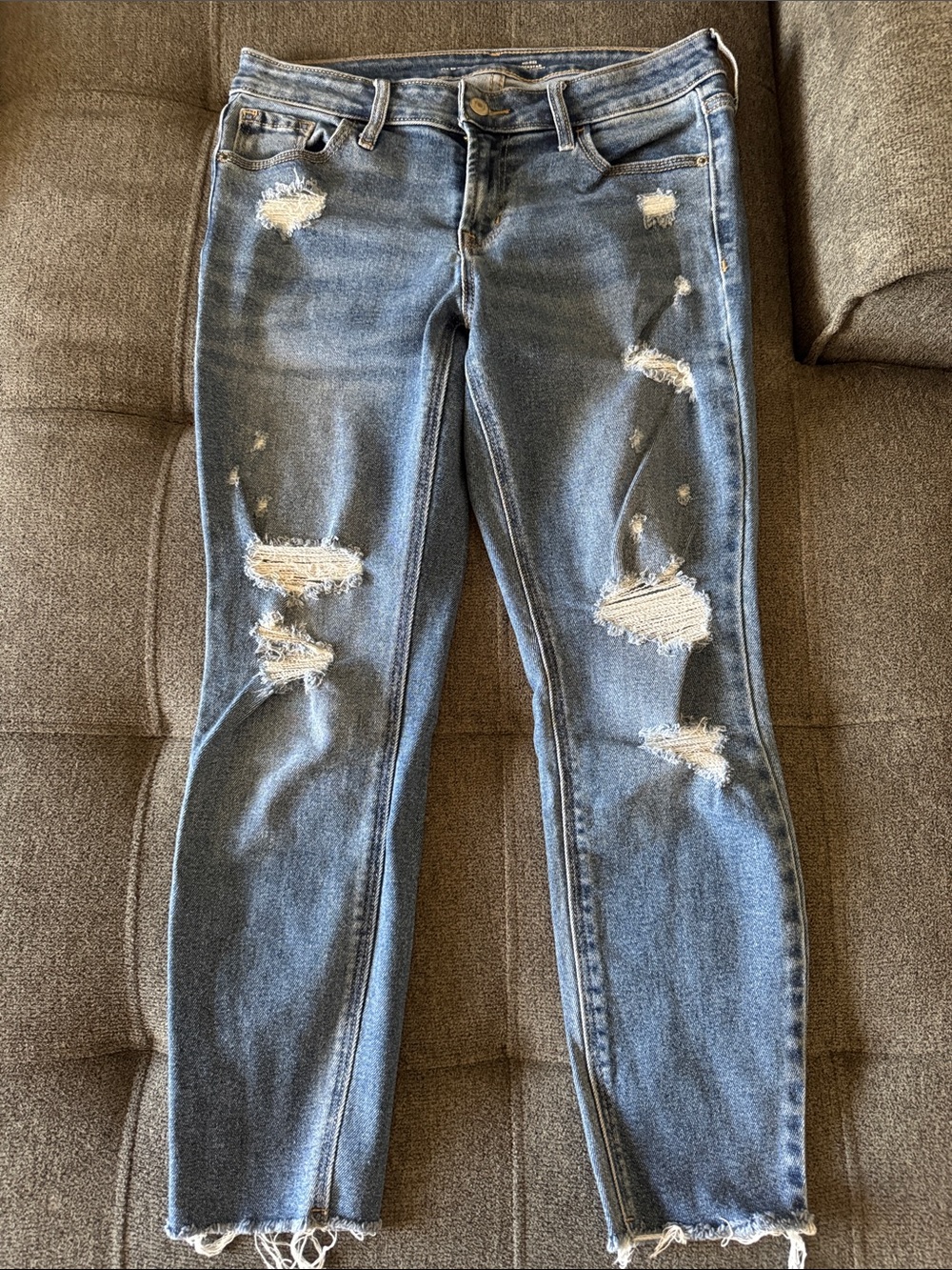 Old Navy Rockstar Super Skinny Ripped Jeans